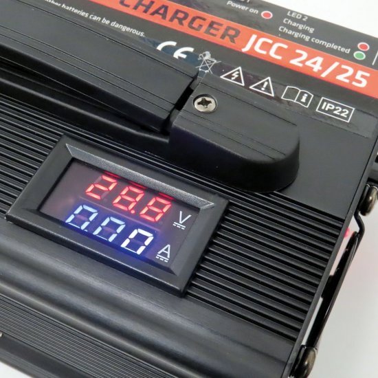 Jarocells 24V25A Ladegerät IP22 mit Ampere- und Voltmeter und Anderson SB50 Grau